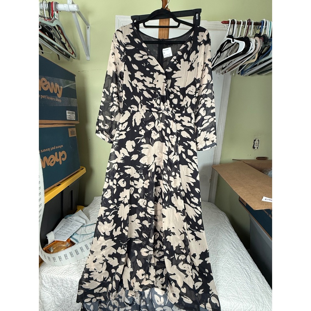 Area Stars Floral Maxi Dress Black Cream Long Sleeve V-Neck DJR2401 Size Small